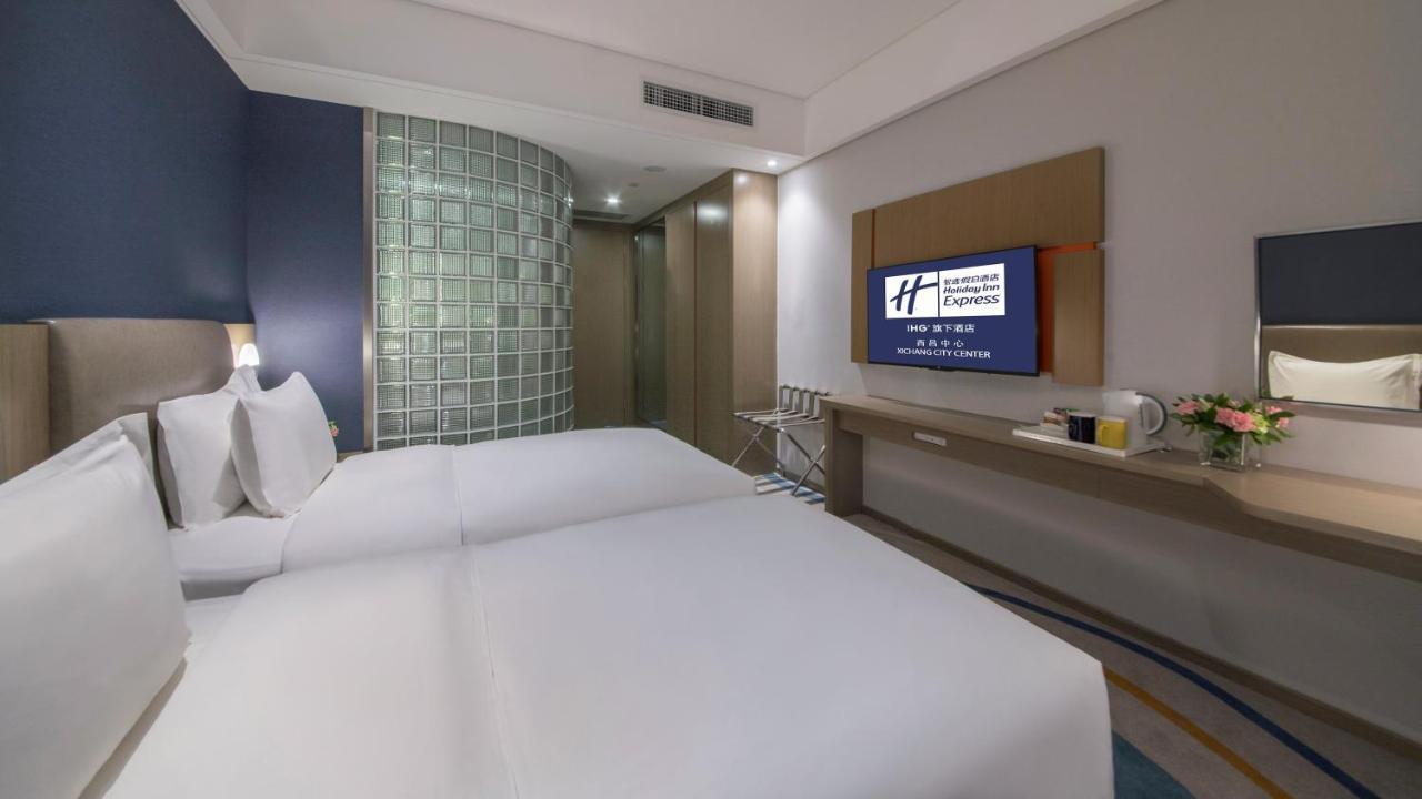 Holiday Inn Express - Xichang City Center By Ihg Esterno foto